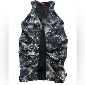 LINE AND DOT RUCHED ABSTRACT BLOUSE NWT SIZE SMALL